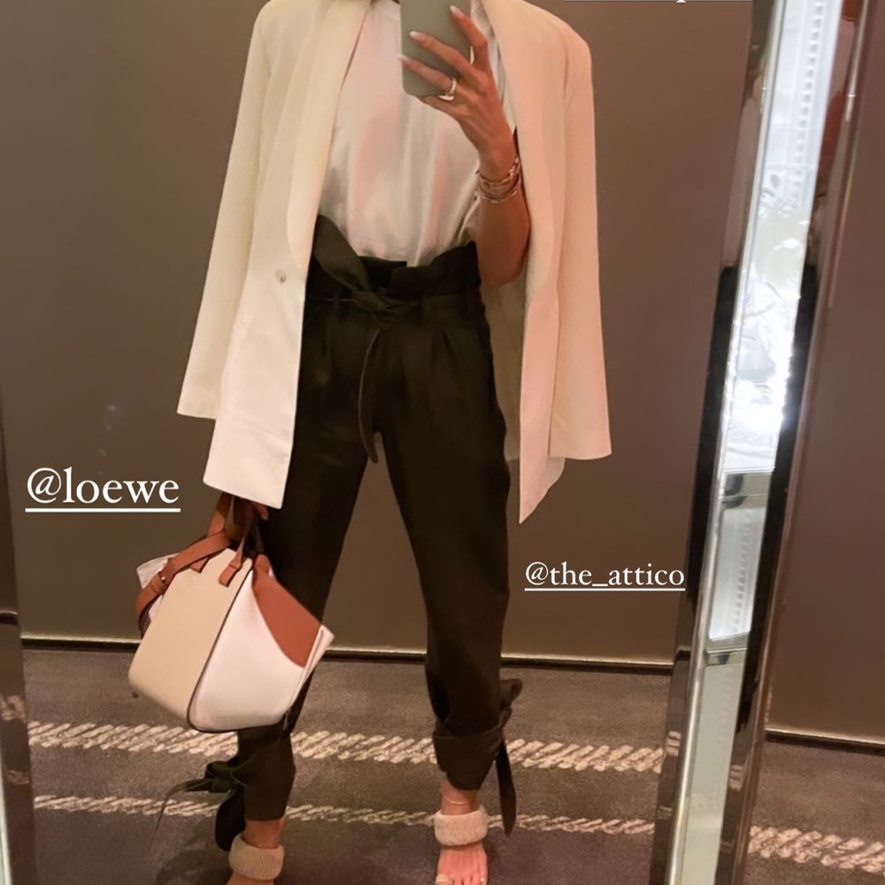 Meet your Posher, Eve